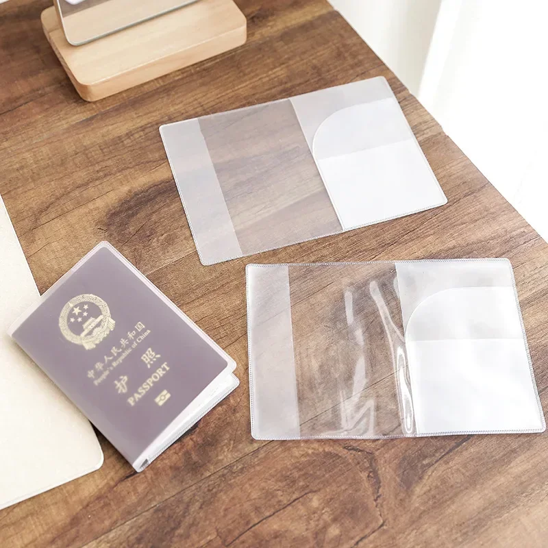 Travel Accessories Pouch For Women - Couverture transparente pour passeport, étui étanche